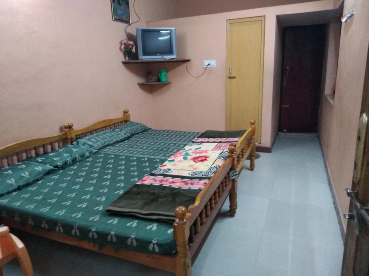 Maniis Homestay Vālpārai エクステリア 写真