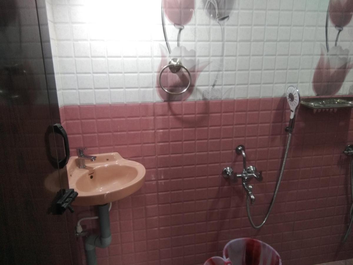 Maniis Homestay Vālpārai エクステリア 写真