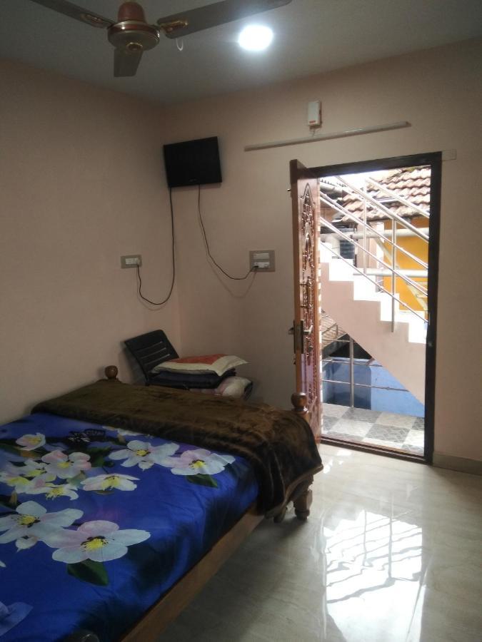 Maniis Homestay Vālpārai エクステリア 写真